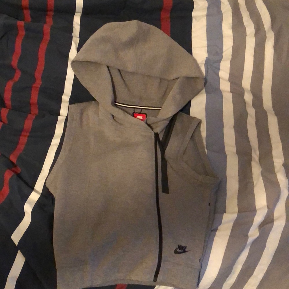 Nike Sleeveless Hoodie with Zipper Gray